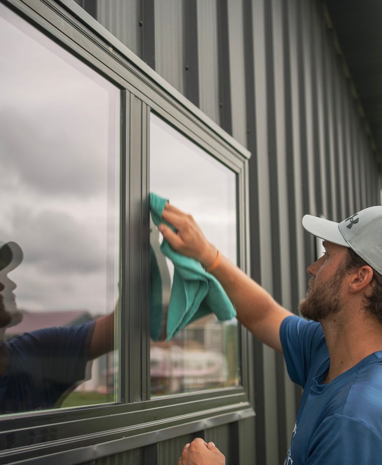 detail window cleaning around frame